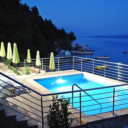 Apartments Nostro Omis Exterior photo