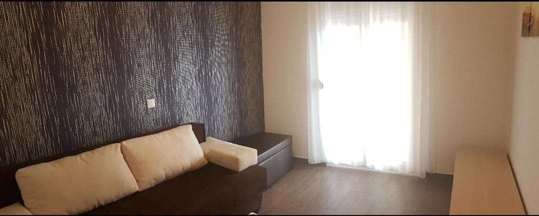 Apartments Nostro Omis Exterior photo