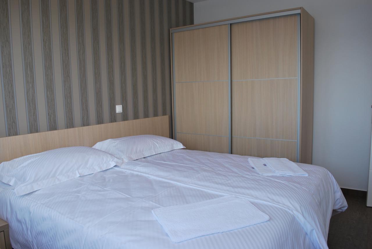 Apartments Nostro Omis Exterior photo